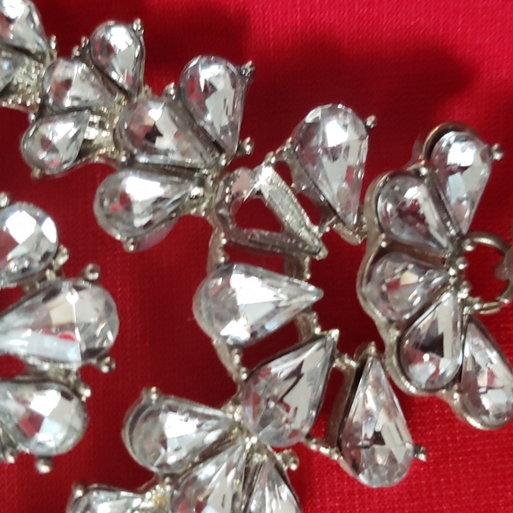 Necklace - Picture 2 of 7